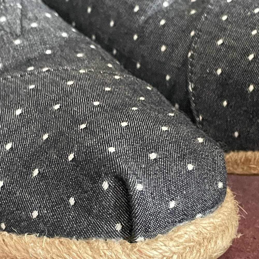 Toms Blue and White Denim look with white polka dots. Like new. Size 12 - Picture 5 of 8